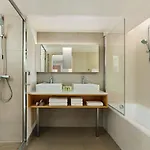 Courtyard By Marriott Otel 4*