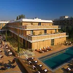 Courtyard By Marriott Hotel