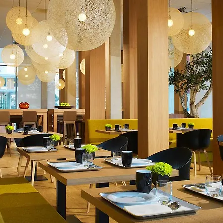 Courtyard By Marriott Hotel 4*