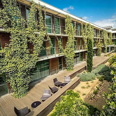 Courtyard By Marriott Hotel 4*
