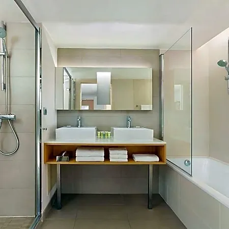 Courtyard By Marriott Hotel Montpellier