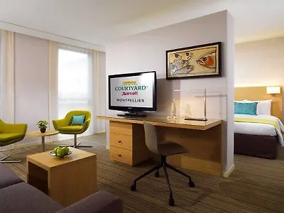 فندق Courtyard By Marriott 4*