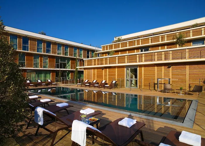 Courtyard By Marriott Hotel 4*