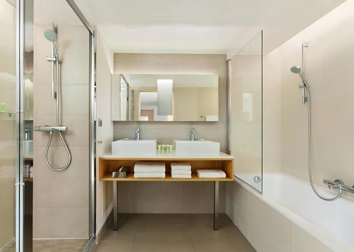 Courtyard By Marriott Szálloda