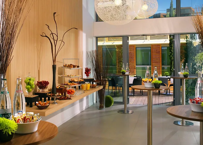 Courtyard By Marriott Szálloda 4*