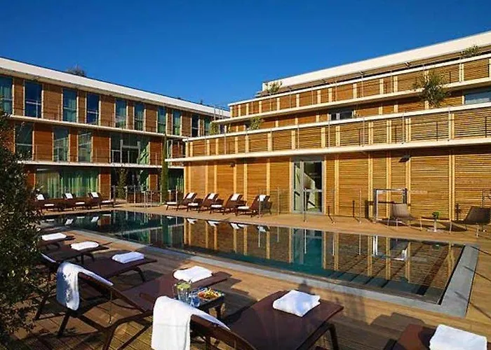 Courtyard By Marriott