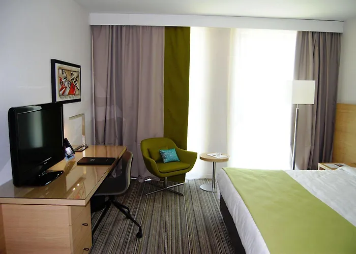 Courtyard By Marriott
